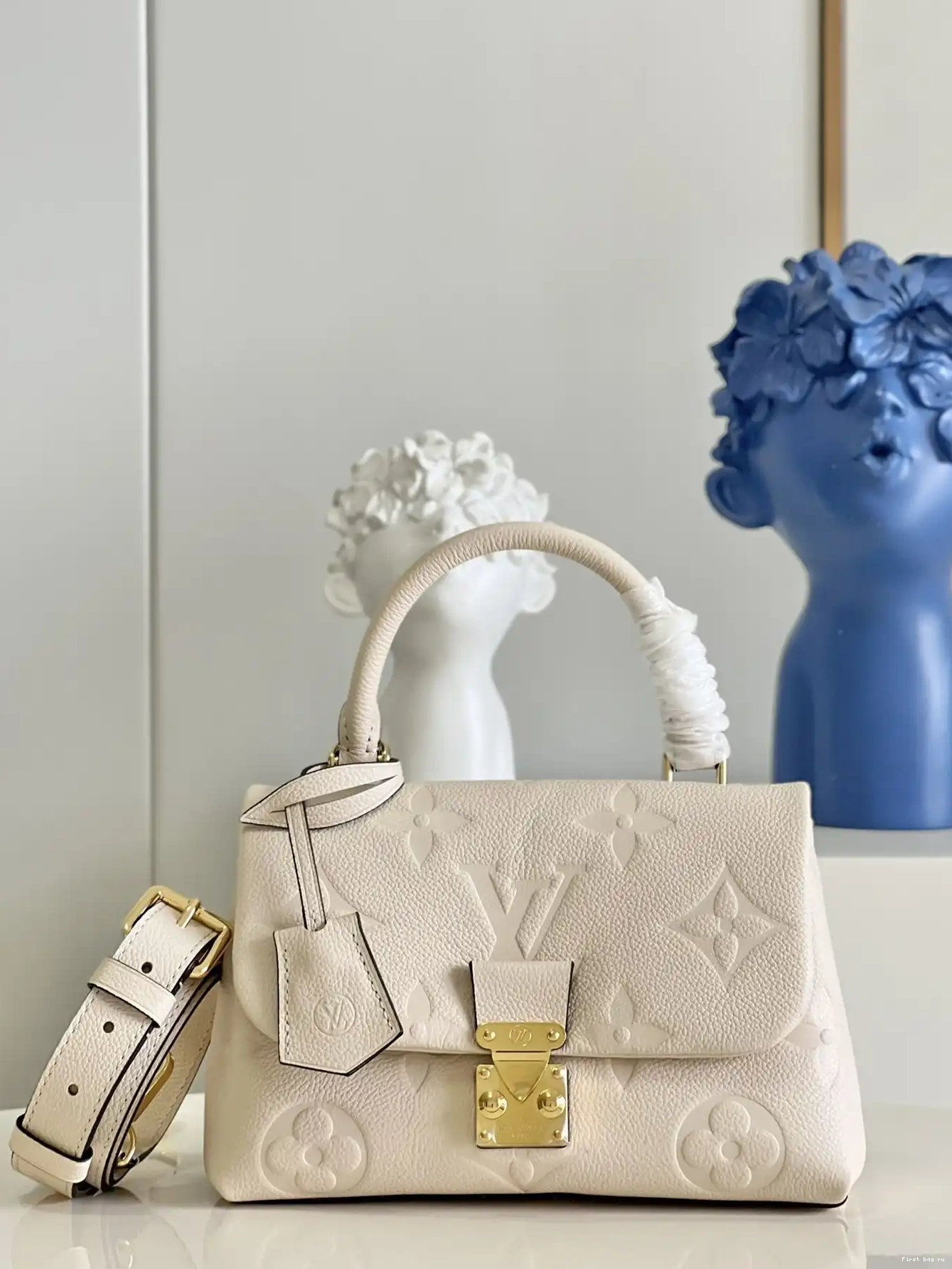 First bag ru VUITTON BB LOUIS MADELEINE 0619